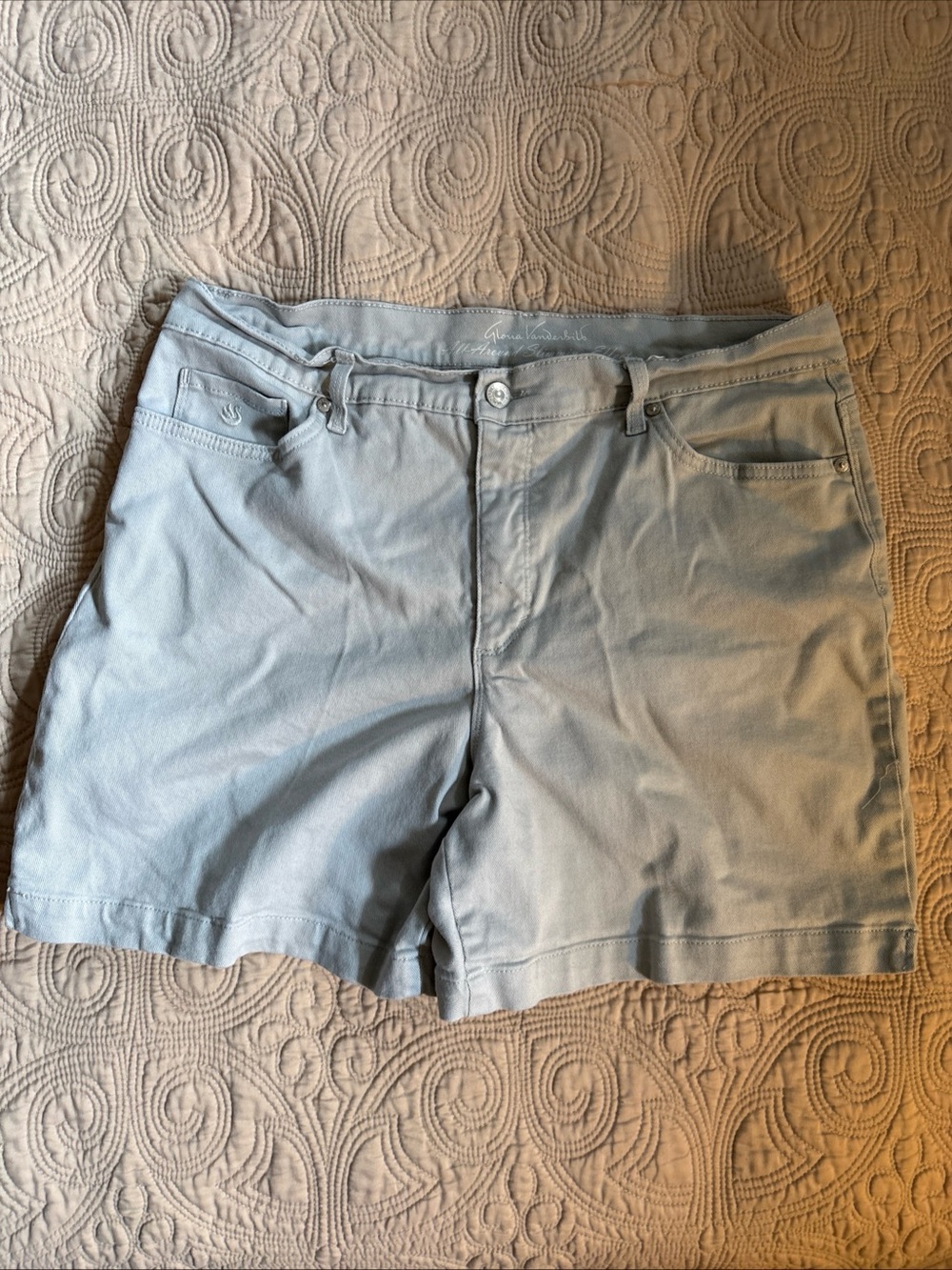 Gloria‎ Vanderbilt Light Blue Women's Casual Bermuda Shorts